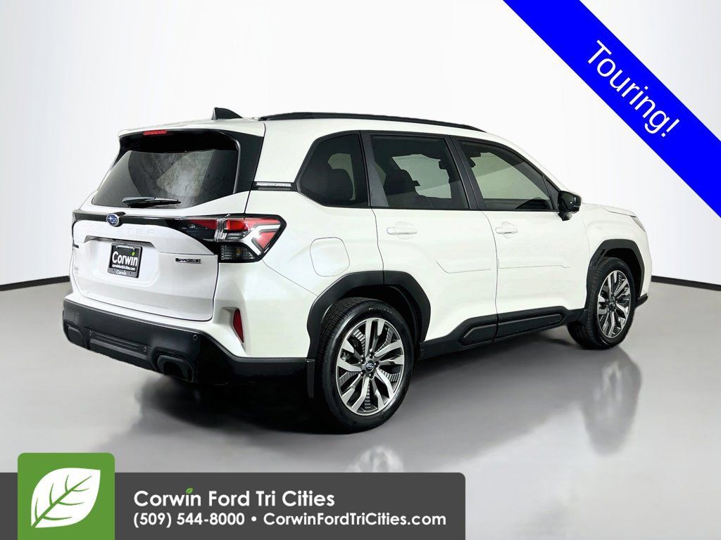Used 2025 Subaru Forester Touring AWD/4WD image 16
