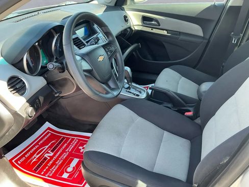 Used 2016 Chevrolet Cruze LS image 13