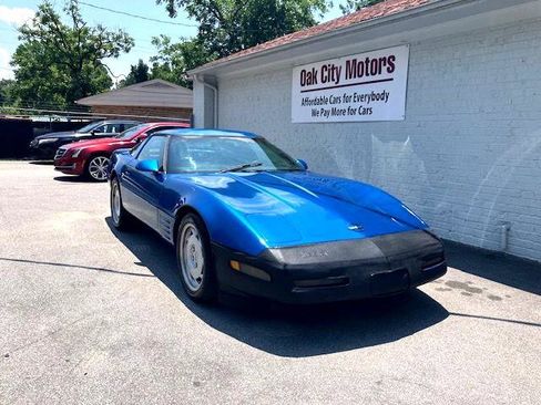 Used 1991 Chevrolet Corvette Coupe image 2