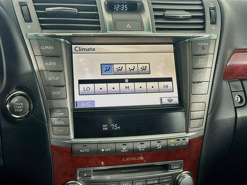 Used 2011 Lexus LS 460 L w/ Luxury Pkg AWD/4WD image 23
