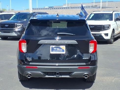 Certified 2022 Ford Explorer XLT w/ Equipment Group 202A image 5