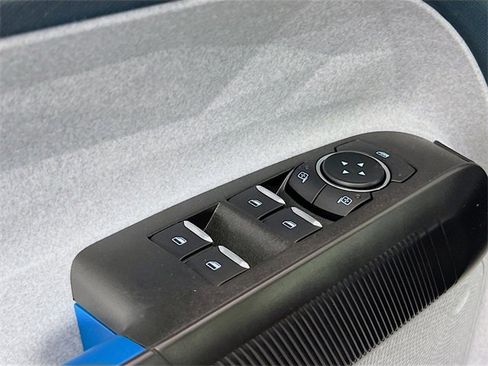 Used 2025 Ford Maverick XLT image 16