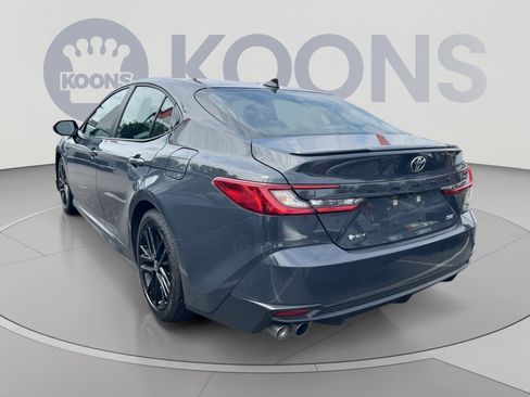 Used 2025 Toyota Camry SE FWD image 2