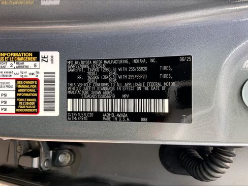 Used 2025 Toyota Grand Highlander AWD Hybrid image 35