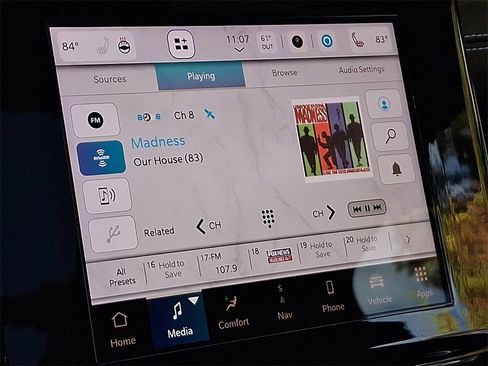 Used 2022 Jeep Grand Cherokee Overland w/ Adv Protech Group III image 19