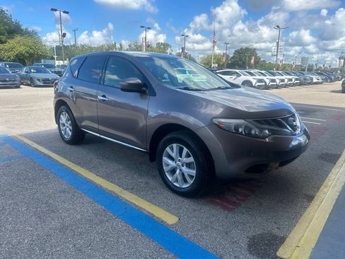 Used 2012 Nissan Murano S FWD image 1