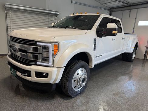 Used 2019 Ford F450 Limited AWD/4WD image 2