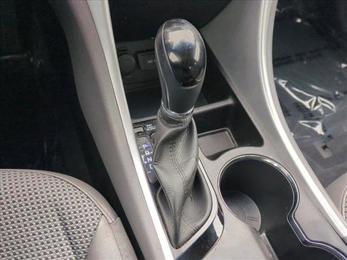 Used 2014 Hyundai Sonata SE image 12