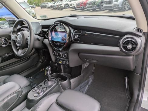 Used 2022 MINI Cooper SE image 13