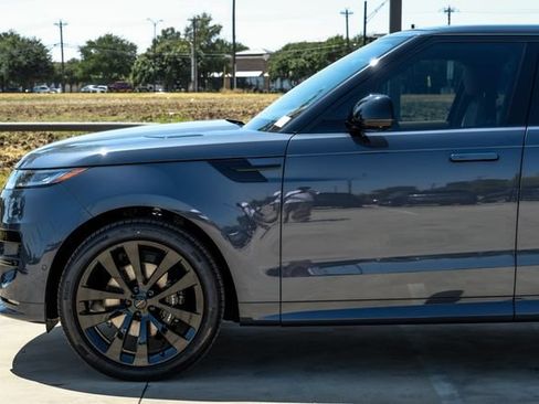 New 2026 Land Rover Range Rover Sport Dynamic SE AWD/4WD image 15