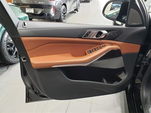 New 2026 BMW X5 M60i image 7