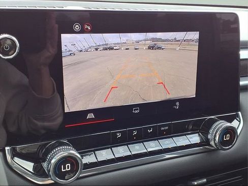 New 2026 GMC Canyon Elevation w/ Convenience Package image 9