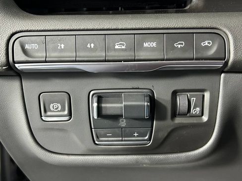 Used 2024 Cadillac Escalade Sport w/ Touring Package AWD/4WD image 34