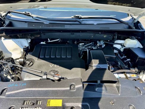 Used 2016 Toyota Highlander XLE w/ Protection Package #3 AWD/4WD image 35