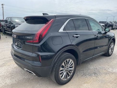 Used 2025 Cadillac XT4 Premium Luxury FWD image 6
