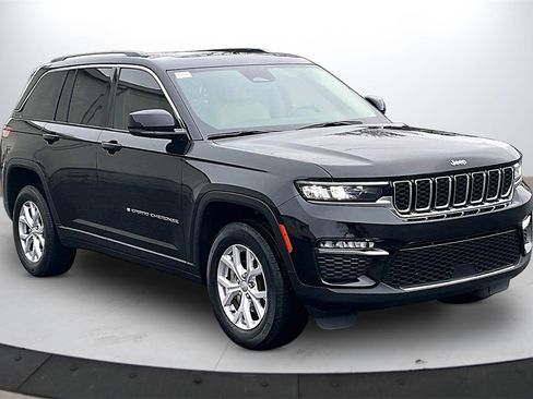 Certified 2022 Jeep Grand Cherokee Limited image 2