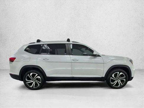 Used 2023 Volkswagen Atlas SEL AWD/4WD image 4