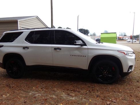 Used 2021 Chevrolet Traverse Premier w/ Redline Edition image 5