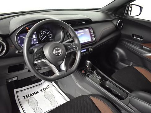 Used 2024 Nissan Kicks SR FWD image 12