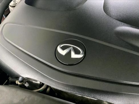 Used 2017 INFINITI QX30 w/ Cargo Package FWD image 31