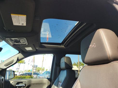 Used 2020 GMC Sierra 1500 AT4 w/ AT4 Premium Package image 11