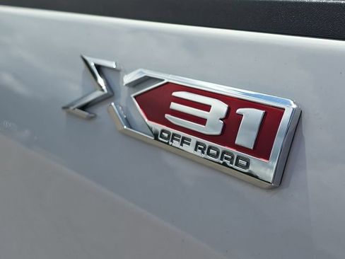 Used 2021 GMC Sierra 1500 SLT w/ SLT Premium Plus Package AWD/4WD image 10