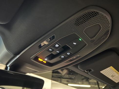 Used 2024 Porsche Panamera 4 image 21