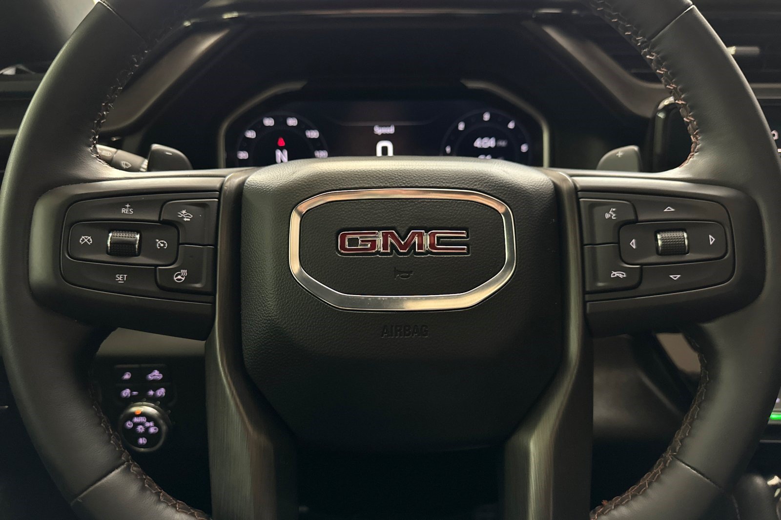 Used 2023 GMC Sierra 1500 AT4 w/ Technology Package AWD/4WD image 10