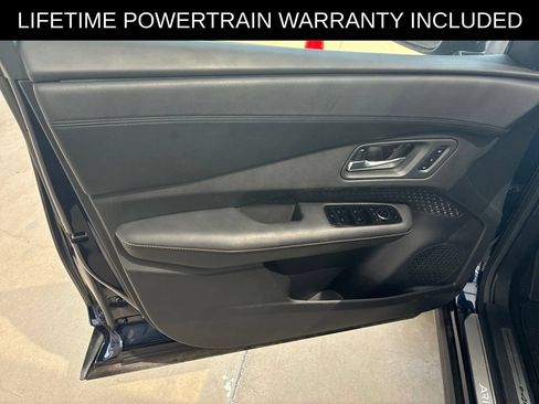 Used 2024 Nissan Ariya AWD image 7