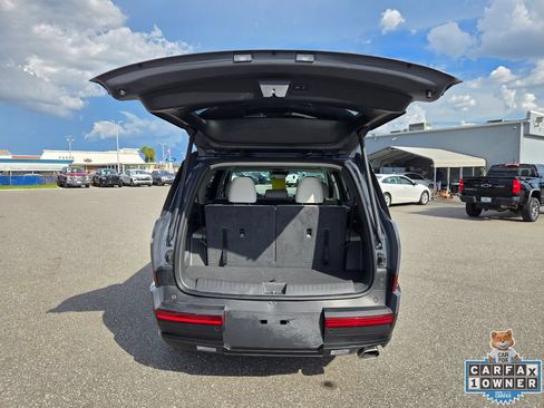 Used 2025 Hyundai Santa Fe SEL FWD image 18