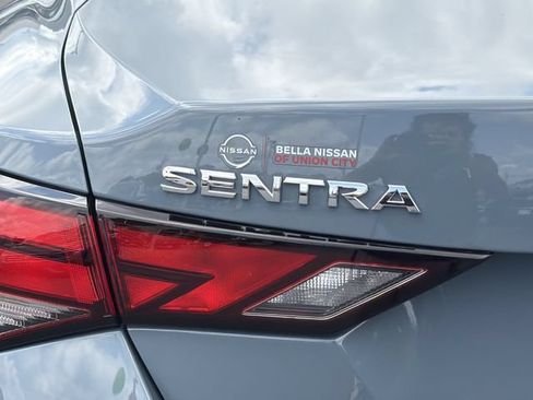 Used 2025 Nissan Sentra SV FWD image 5