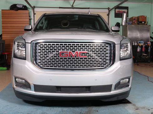 Used 2016 GMC Yukon Denali w/ Open Road Package image 3