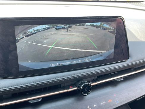 Used 2023 Nissan Ariya FWD image 27