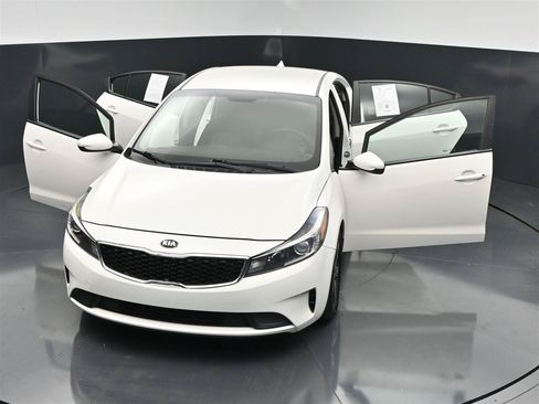 Used 2018 Kia Forte S FWD image 26