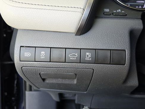 Certified 2022 Toyota Camry SE FWD image 20