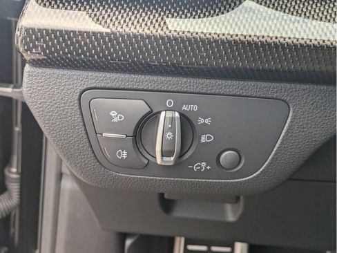 Used 2022 Audi SQ5 Premium image 17