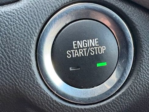 Used 2021 Chevrolet Equinox LS w/ LS Convenience Package FWD image 23