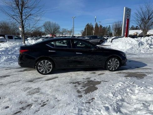 Certified 2023 Nissan Altima 2.5 SL image 3