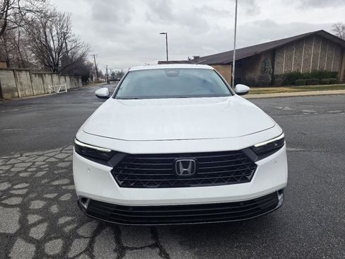 Used 2023 Honda Accord Touring image 8