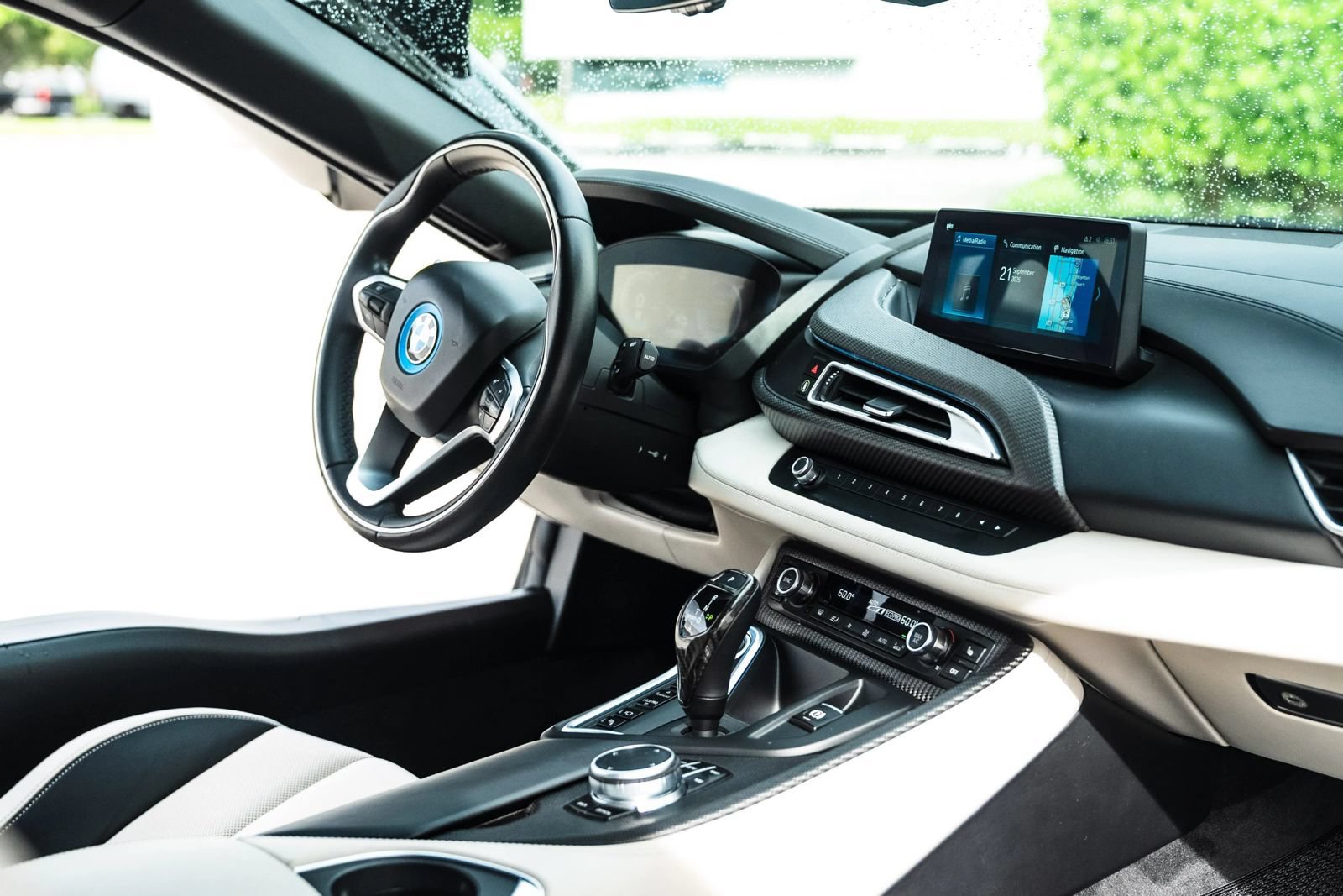 Used 2019 BMW i8 Roadster AWD/4WD image 15