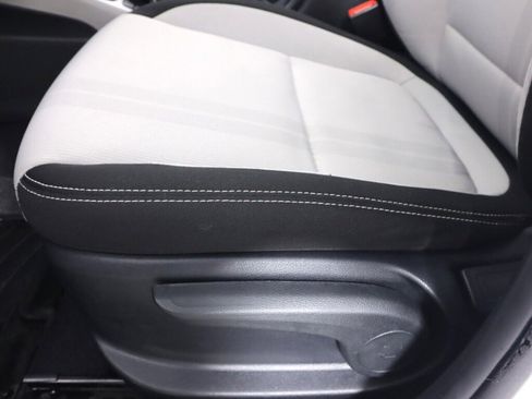 Used 2022 Hyundai Venue SEL w/ Cargo Package FWD image 28