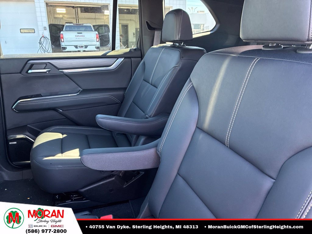 Used 2024 GMC Acadia Elevation w/ Luxury Package FWD image 15