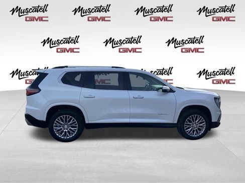 Used 2025 GMC Acadia Denali w/ LPO, Floor Liner Package AWD/4WD image 4