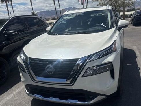 Certified 2022 Nissan Rogue Platinum w/ Head-Up Display Package FWD image 1