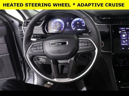 Used 2023 Jeep Grand Cherokee Laredo w/ Luxury Tech Group I image 7