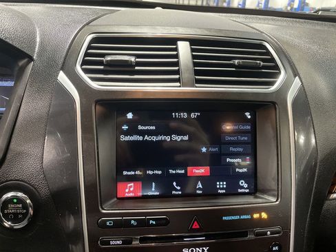 Used 2017 Ford Explorer Limited w/ Equipment Group 301A AWD/4WD image 16