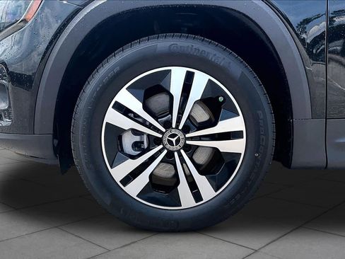 Certified 2025 Mercedes-Benz GLB 250 image 11