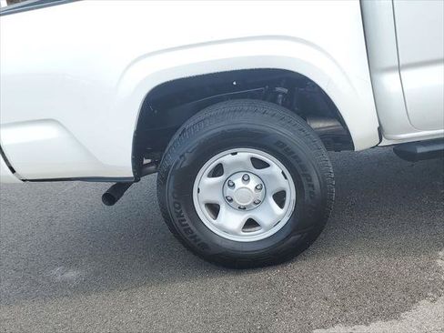 Certified 2023 Toyota Tacoma SR AWD/4WD image 5