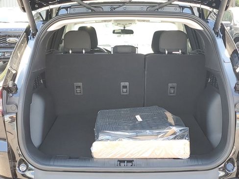 New 2025 Ford Escape Active w/ Active Premium Tech Pack image 30