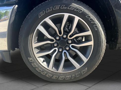 Used 2025 RAM 1500 Limited AWD/4WD image 11